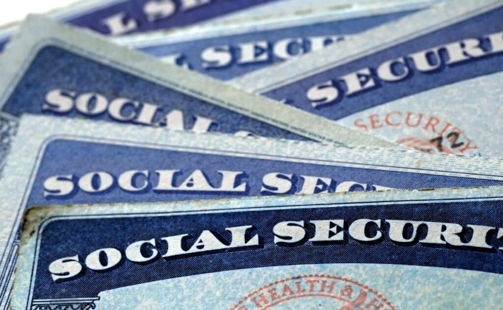 social-security-ssi-will-pay-new-checks-up-to-1-371-in-a-matter-of-weeks