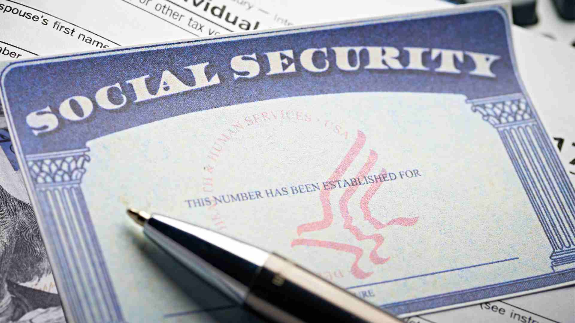 Attention to Social Security and Medicare tax withholding rates and