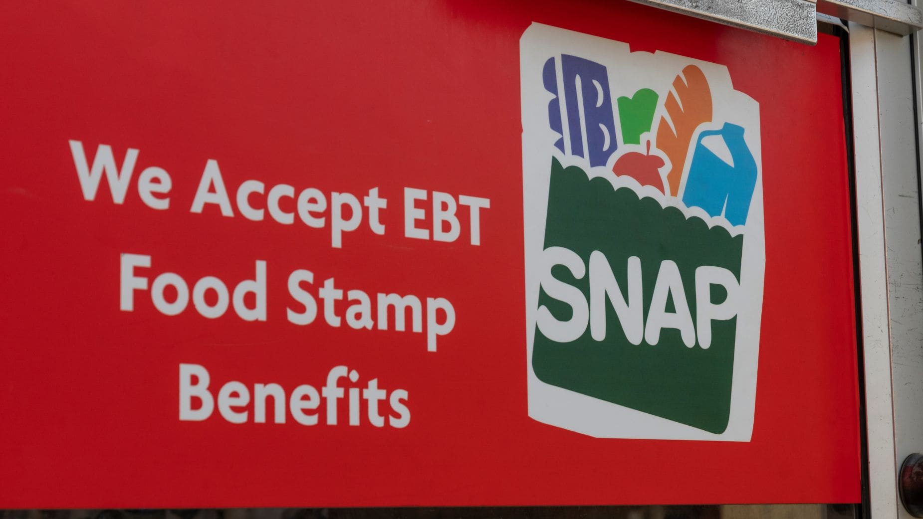 Find out if you can get SNAP Food Stamps and Supplemental Security Income at the same time