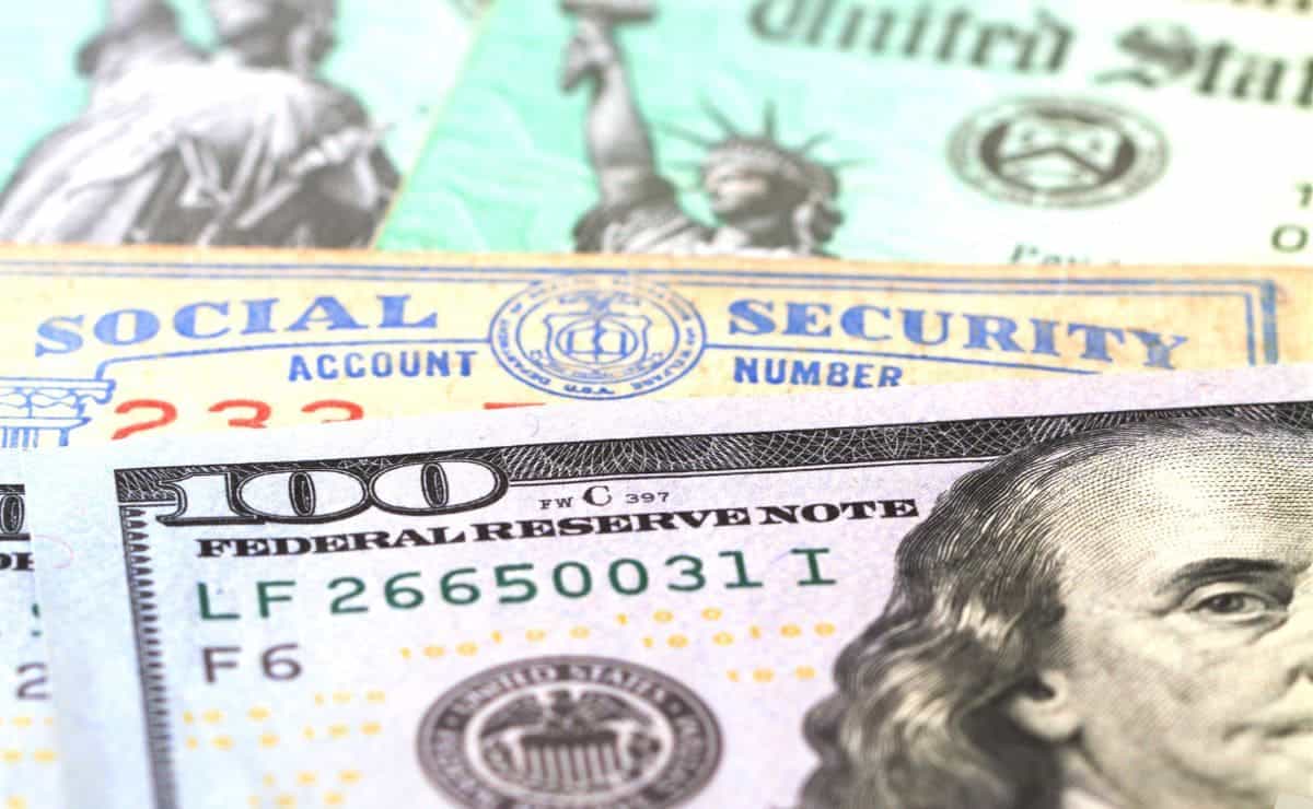 Social Security is sending new checks up to 1,000 dollars