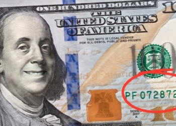 500,000 dollars are paid for this 100 dollar bill in the U.S.