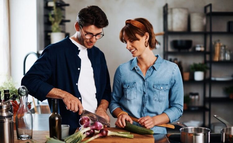 Estos son los alimentos sanos que debes tener en tu cena para evitar la pesadez en la digestión