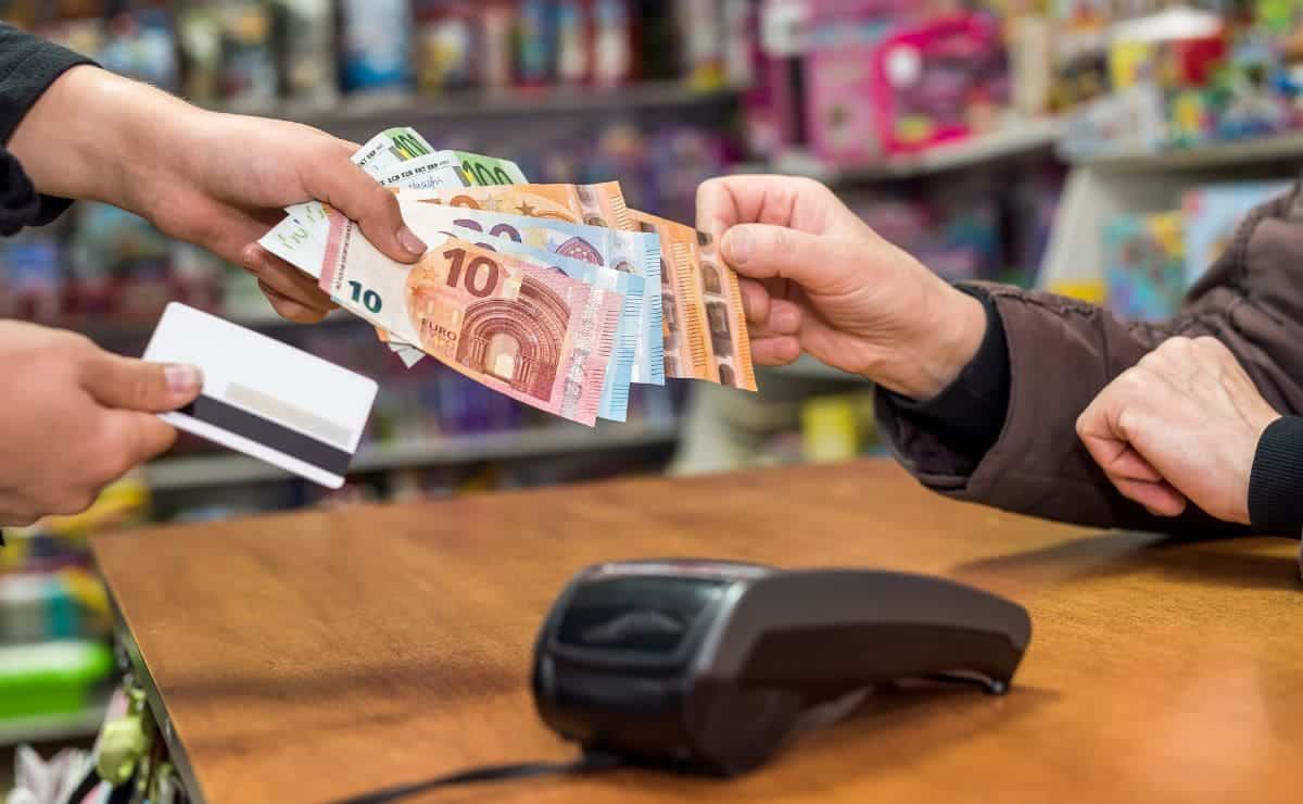 Descubrir billetes falsos sin detector? La Caixa te enseña a hacerlo