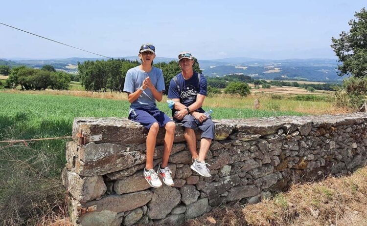 Álvaro y su padre Ildefonso durante el camino de Santiago