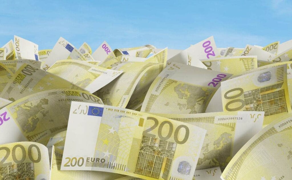 Nuevo cheque de 200 euros./ Foto de Canva