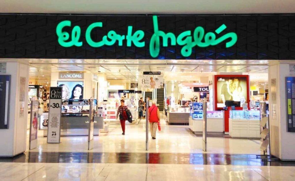 El Corte Inglés compite con Amazon con un robot aspirador de última generación a mitad de precio