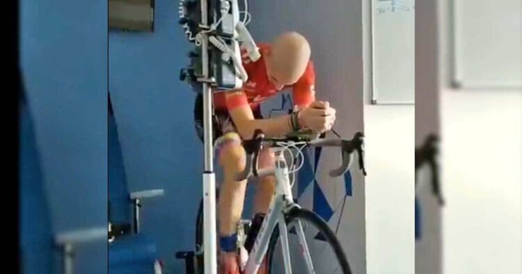 El ciclista Juan Francisco Fernández entrenando en el hospital mientras lucha contra la leucemia