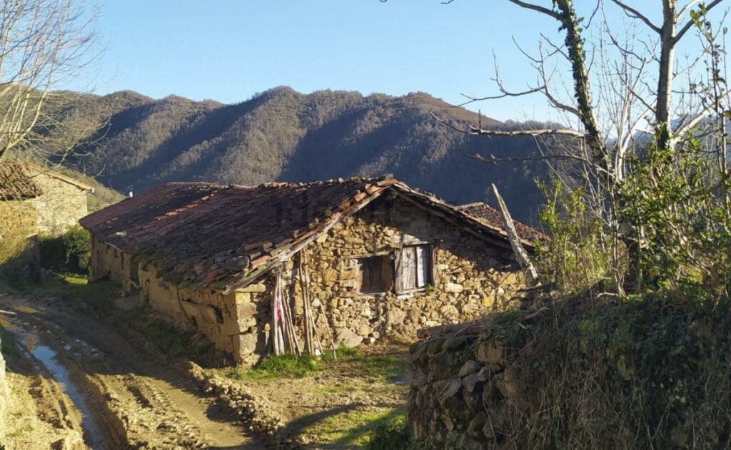 Finca Rústica a la venta en el Idealista situada en Quirós, en Asturias