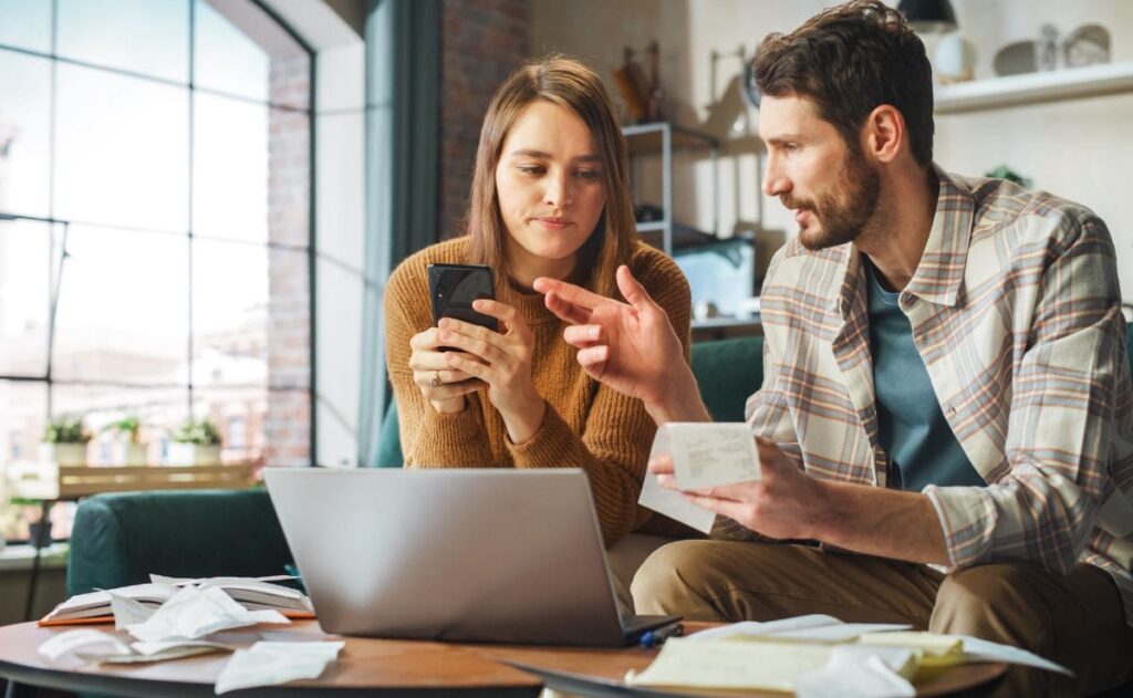 Hipoteca para jóvenes de Banco Santander./ Licencia Adobe Stock