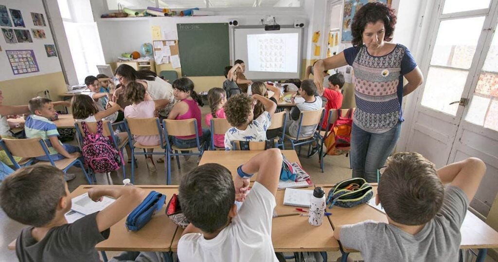 Unanimidad para pedir que la lengua de signos se incorpore al sistema educativo