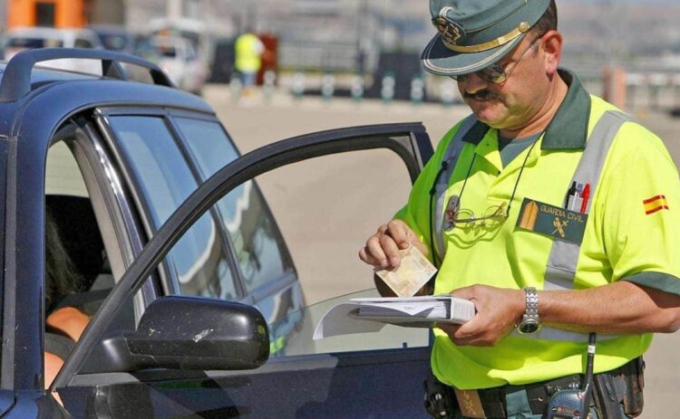 Multa de tráfico seguro coche