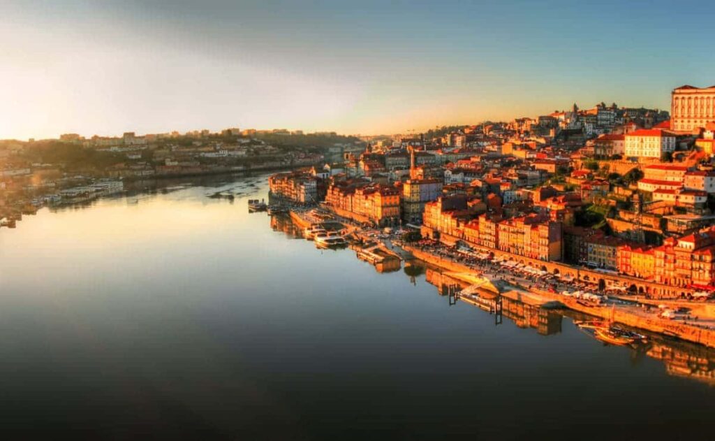 Carrefour Viajes: visita Portugal por 250 euros (vuelos incluidos)