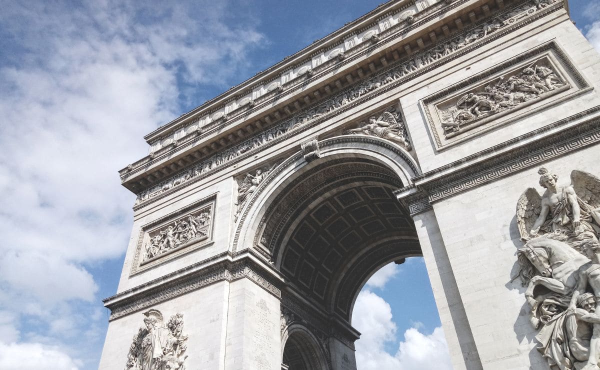 Arco del Triunfo, uno de los puntos más icónicos de Francia