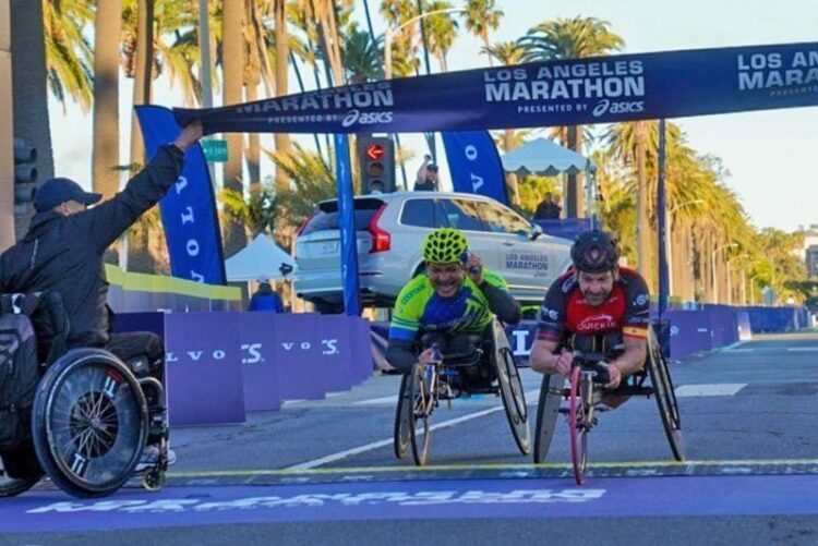 Rafa Botello entrando en meta Los Ángeles