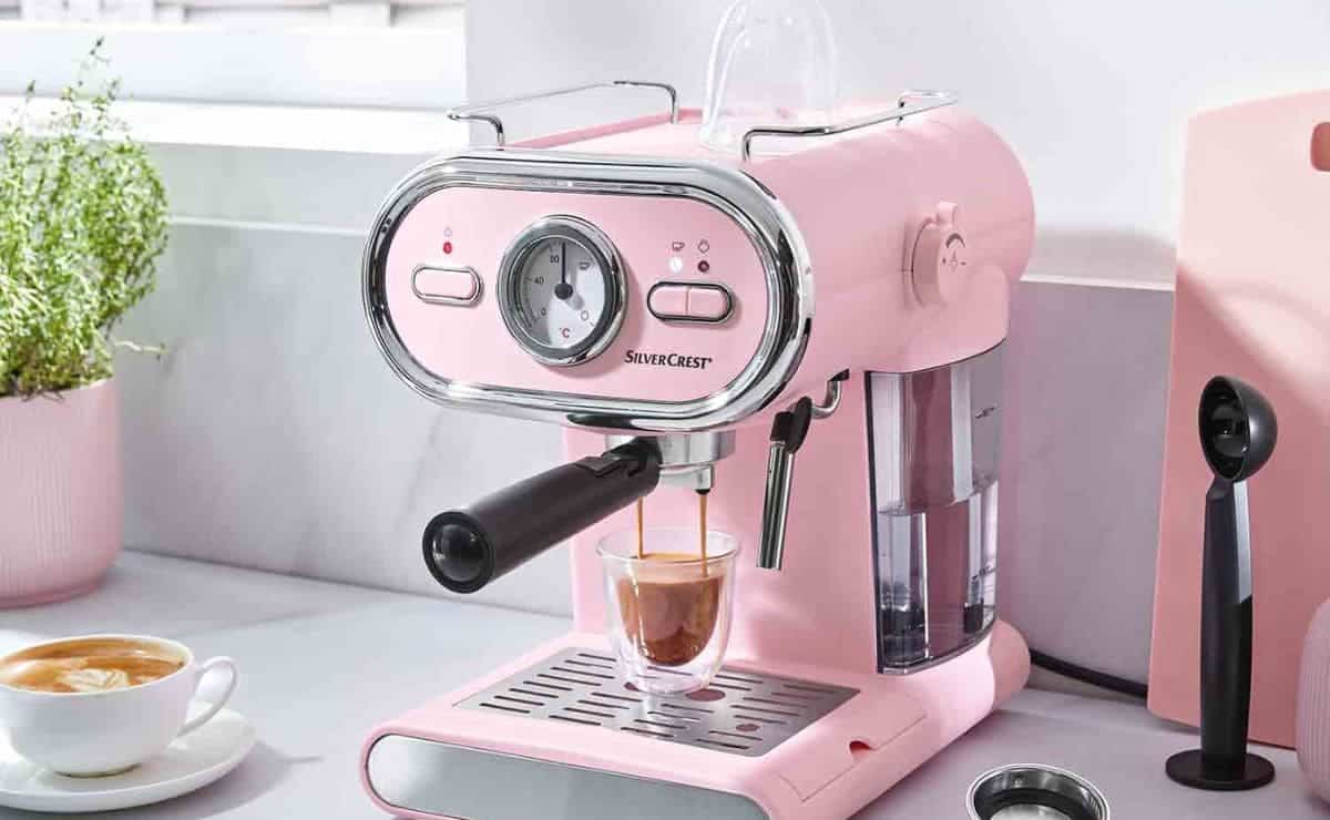 https://www.tododisca.com/wp-content/uploads/2023/11/cafetera-espresso-lidl-retro.jpg