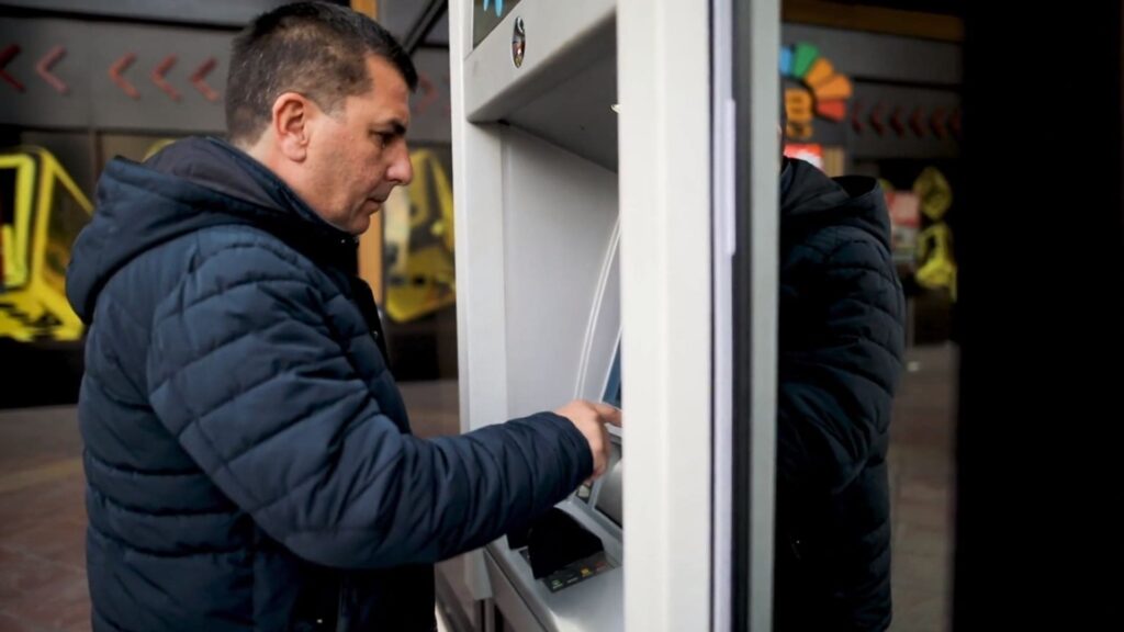 Aviso sobre sacar dinero en cajero automático