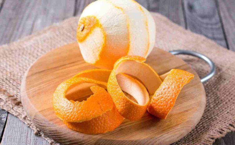 3 usos desconocidos que le podemos dar a la cáscara de la naranja