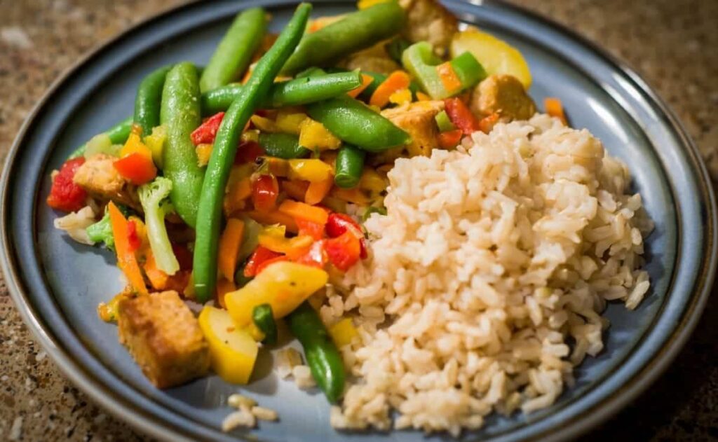 cena saludable dieta calorías salud presión sanguínea verdura