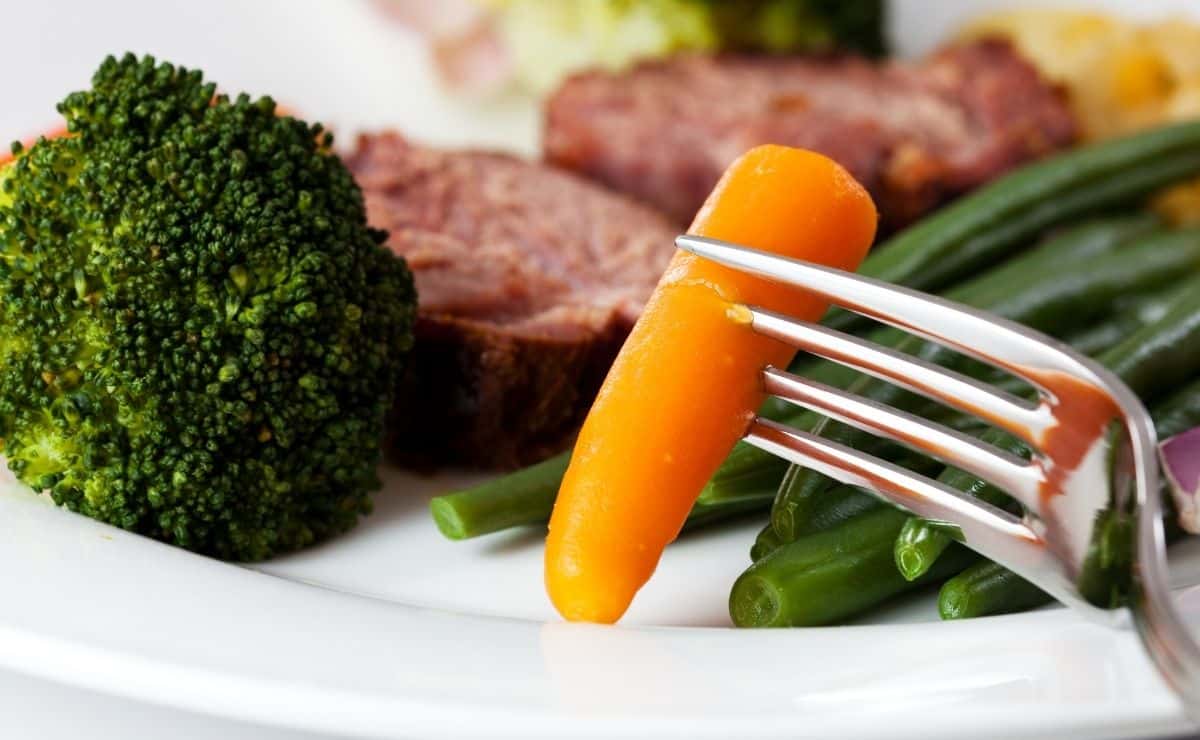 cena saludable dieta calorías salud presión sanguínea verdura