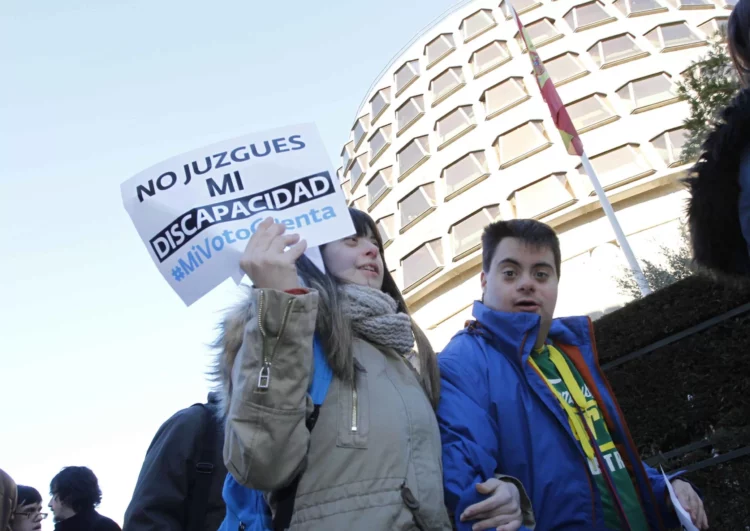 Imagen durante la protesta por el derecho a voto - Down España