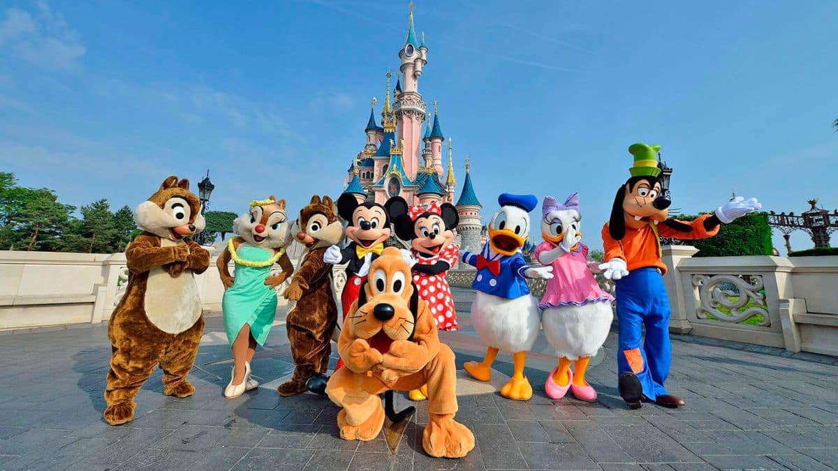 El SEPE ofrece una oferta de empleo para trabajar en DisneyLand París