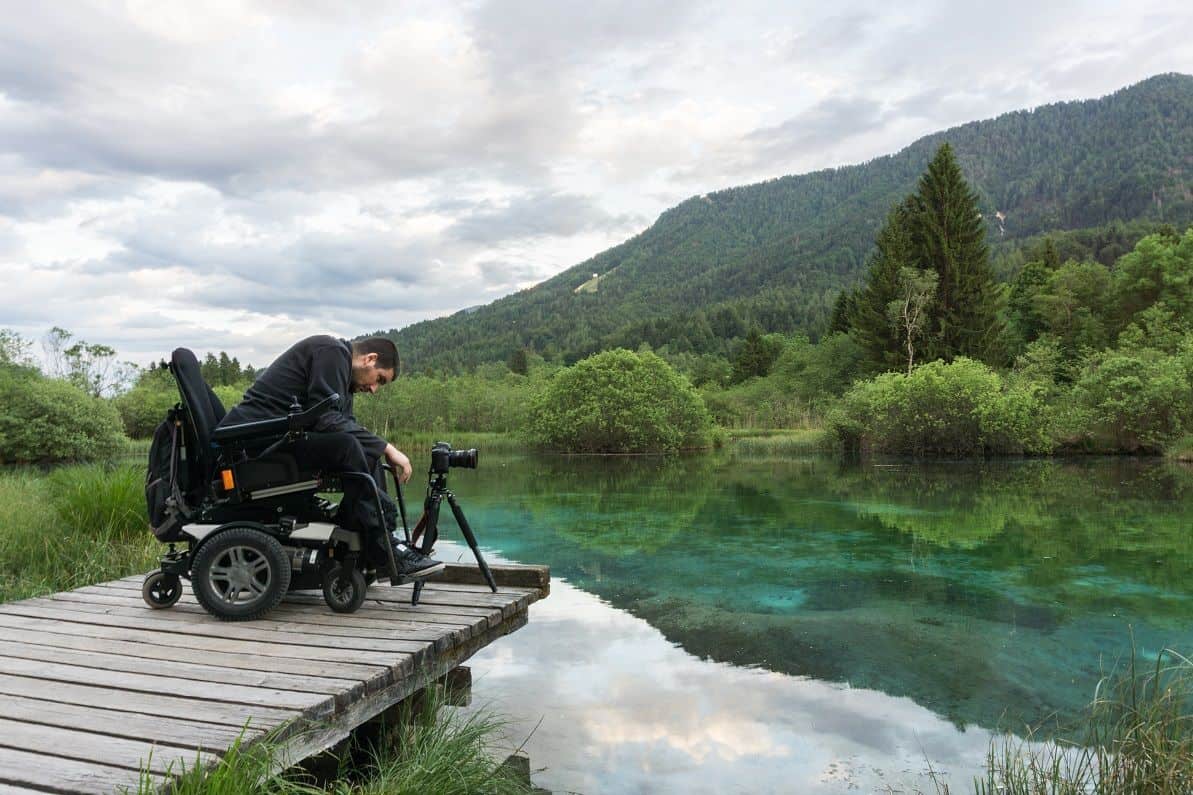 Silla de ruedas eléctrica y turismo accesible