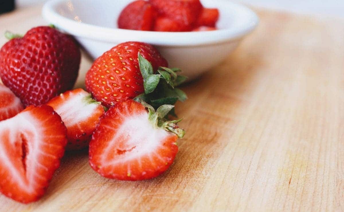 Cómo comer fresas puede beneficiar a la salud de tu corazón - El