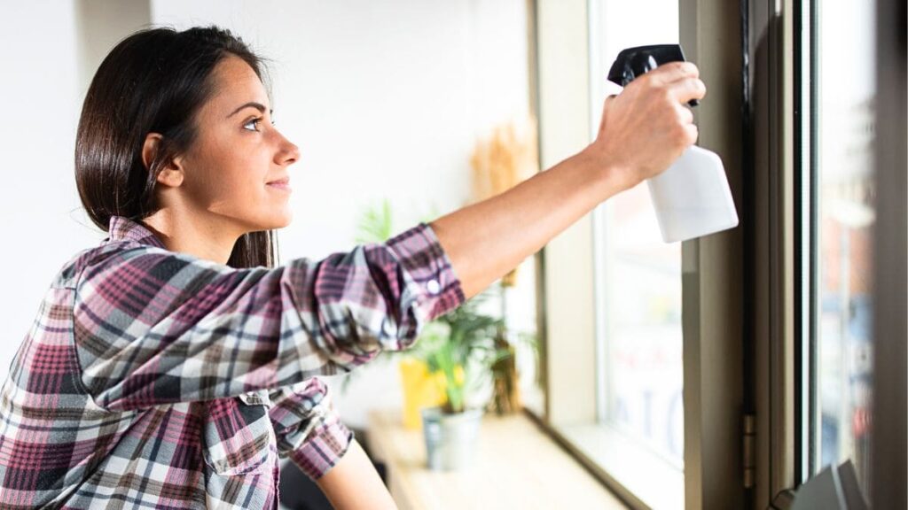 El ingrediente para limpiar las ventanas sin esfuerzo