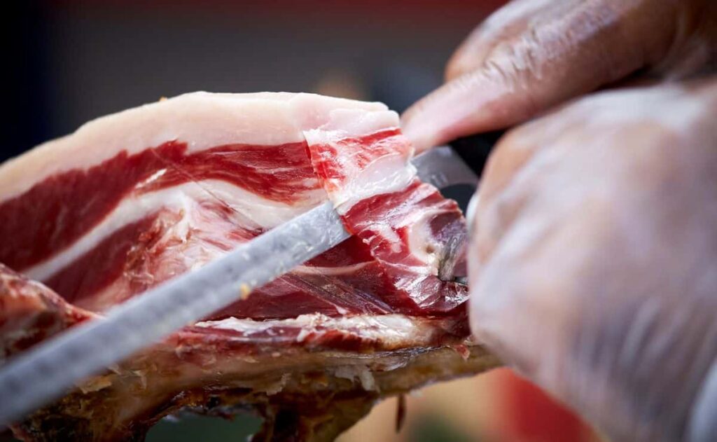 jamón ibérico tocino beneficios cerdo alimentación bienestar