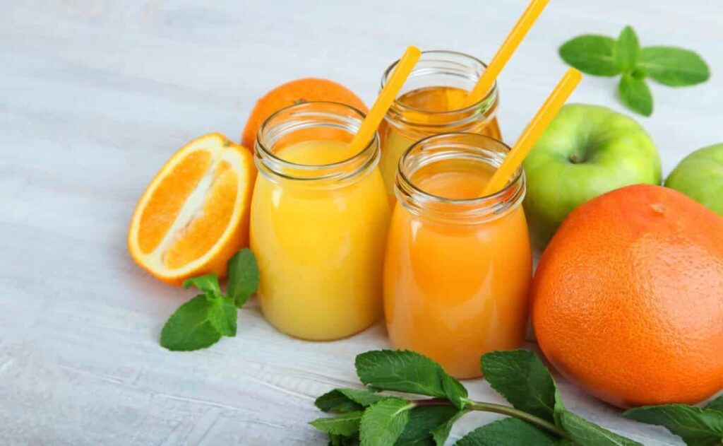 Jugos de frutas para depurar el cuerpo en otoño mientras desayunas