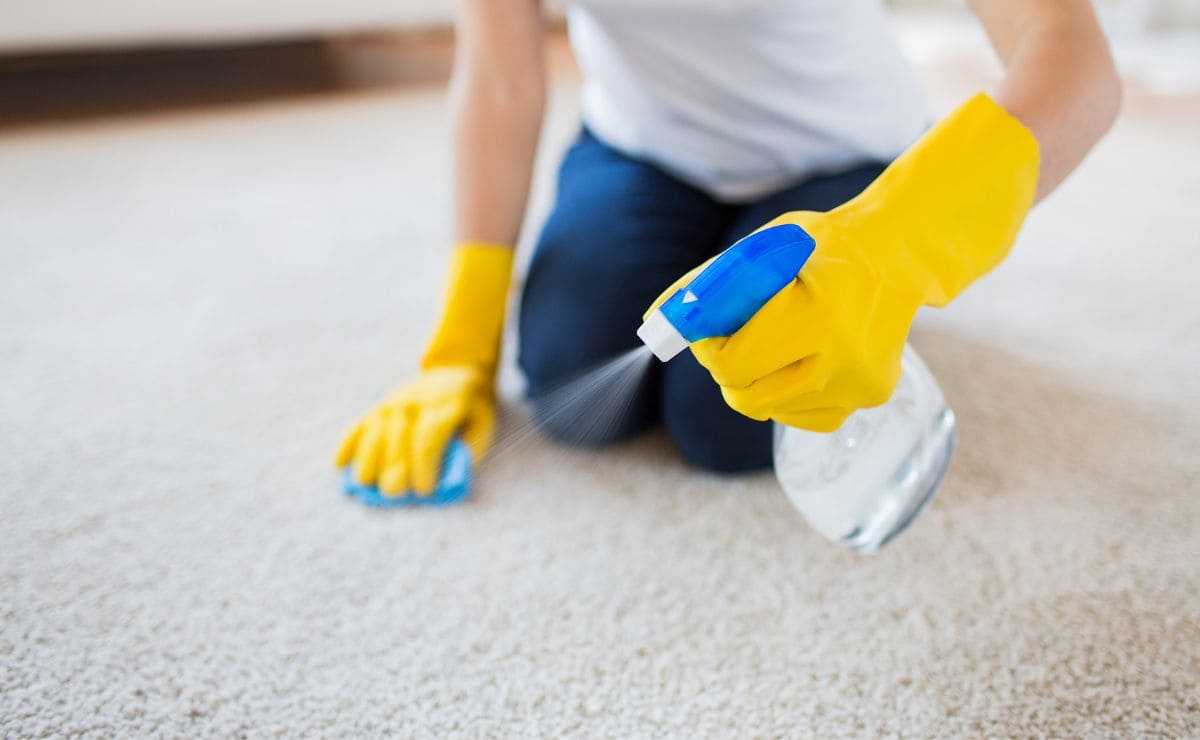 Cómo utilizar bicarbonato de sodio como limpiador de alfombras