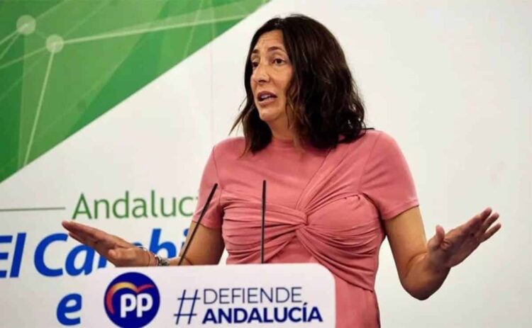 ¿Qué formación tiene Loles López? La nueva consejera de asuntos sociales de la Junta de Andalucía