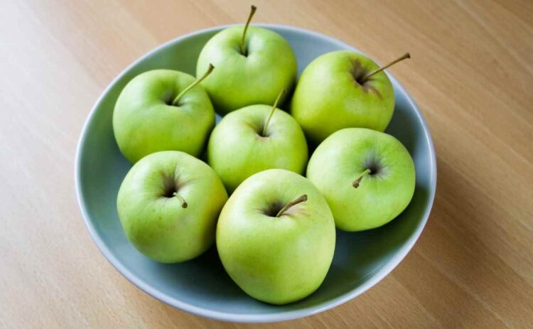 Estos son los beneficios de comer manzana verde en el desayuno