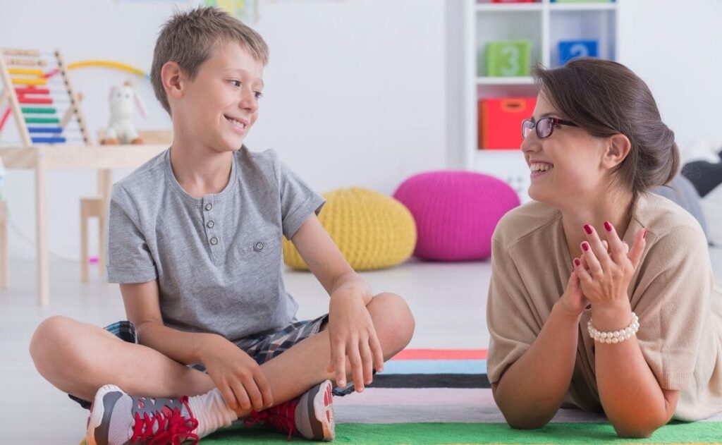 niño con autismo TEA comunicación