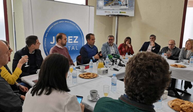 Francisco Zuasti y Antonio Saldaña anunciando la Oficina Técnica de Accesibilidad