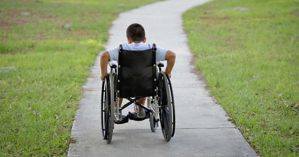 Persona con discapacidad en silla de ruedas