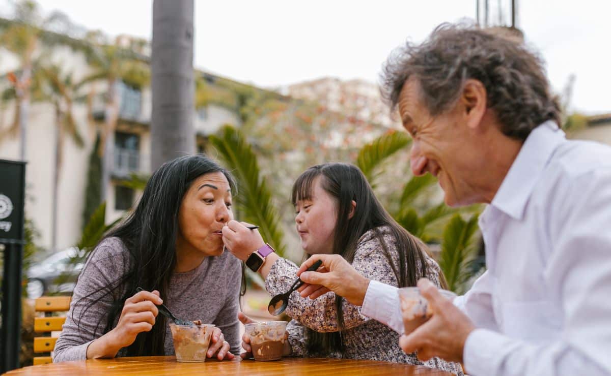 La historia viral del restaurante que cobra el 50% a personas con discapacidad