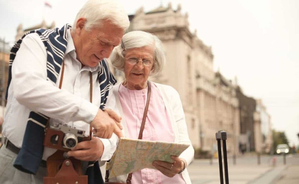 Las personas mayores residentes en el extranjero podrán viajar con el IMSERSO