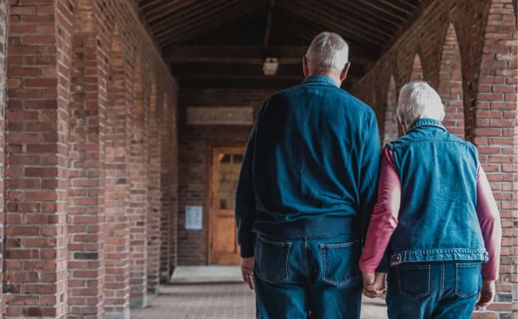 Personas mayores durante un viaje del Instituto de Mayores y Servicios Sociales (IMSERSO)