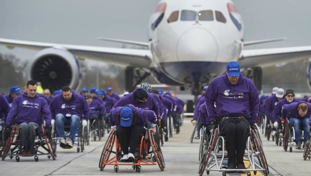 El increíble Récord Guinness conseguido por 100 personas en sillas de ruedas