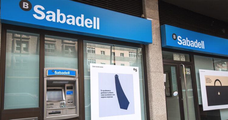 La nueva propuesta de Sabadell para mejorar las condiciones laborales de los empleados