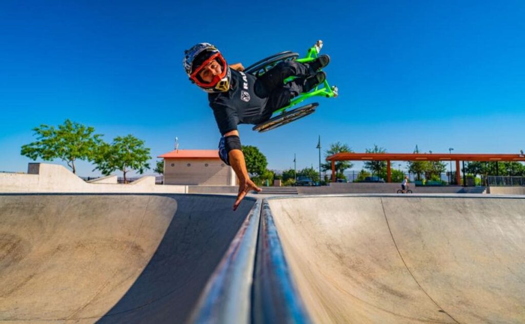 Aaron Fotheringham es una de las personas más influyentes en el skate en silla de ruedas