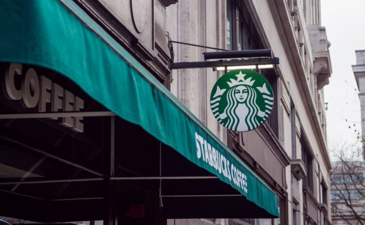 El termo Starbucks Lucy Green es uno de los más vendidos de la cadena