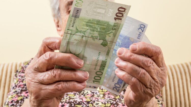 Pensiones mínimas en 2024