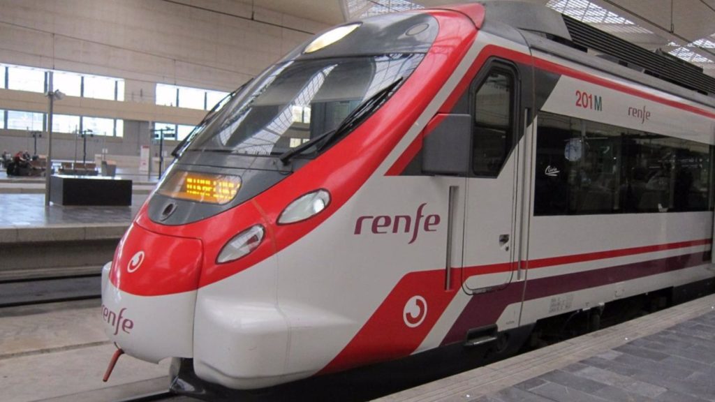 Abono de transportes gratuito en Renfe./ Licencia Adobe Stock