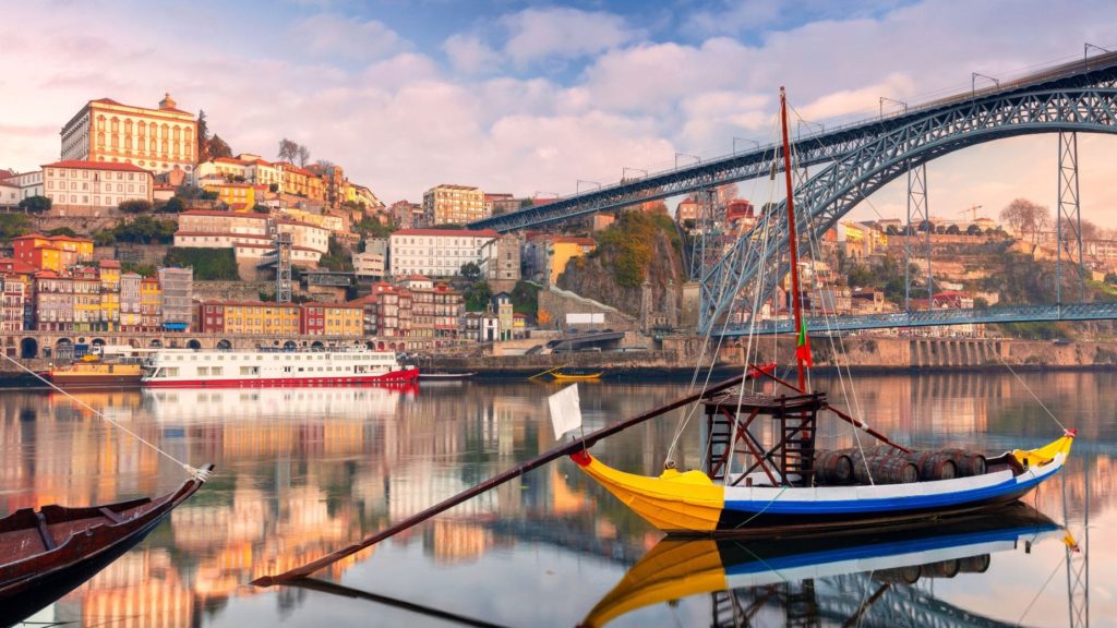 Viajes El Corte Inglés ofrece un viaje a Oporto a precio reducido como los del Programa de Turismo del IMSERSO