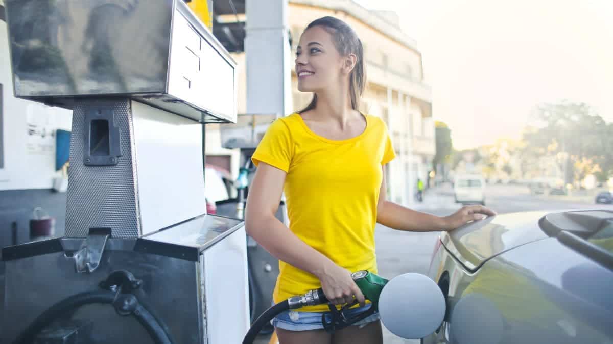 Ahorra unos euros en carburante este verano