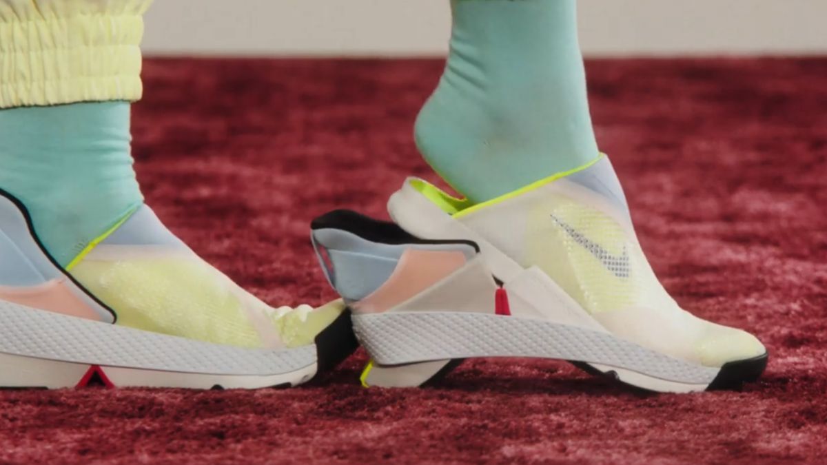 Nike Go FlyEase son las primeras zapatillas que te podrás poner y quitar sin manos