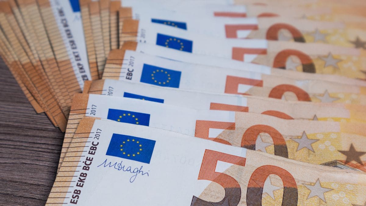 El IMSERSO cuenta con una ayuda de 525 euros que le puedes añadir a tu pensión no contributiva