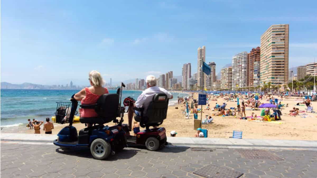 Benidorm es un destino accesible en verano para las personas con discapacidad